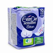 EveryDay Sensitive With Cotton Super Ultra Plus Sanitary Pads 10 Pieces - إفري داي سينسيتيف سوبر ألترا بلس فوط صحية بالأجنحة ١٠ فوط